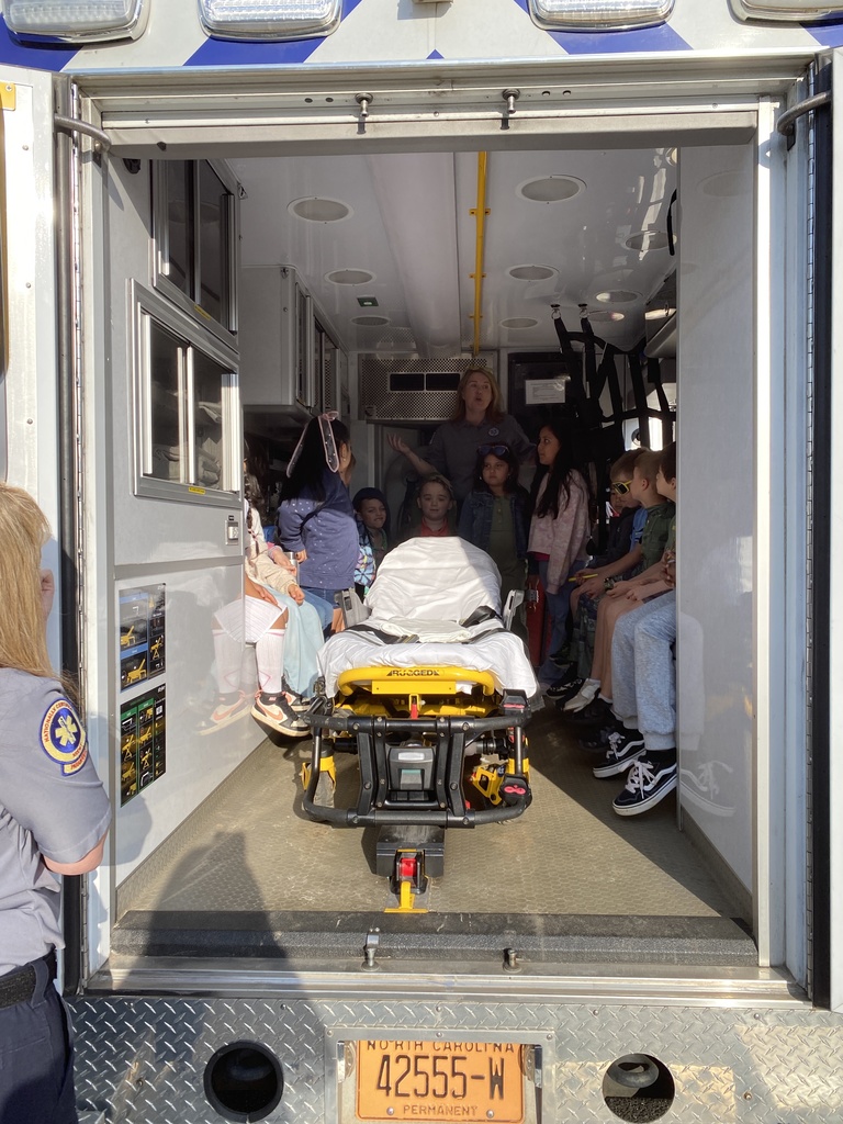 We had an incredible Career Day at Shuford! 🎉 Our students had the opportunity to learn from a variety of professionals who generously shared their time, experiences, and passion for their careers. From hands-on demonstrations to engaging conversations, the day was filled with inspiration and curiosity. Events like this help our students begin to explore their interests and imagine the possibilities for their future. We are so grateful to all of our guest speakers for making this day meaningful and memorable! Thank you for helping us show our students that their dreams are within reach. 💼✨