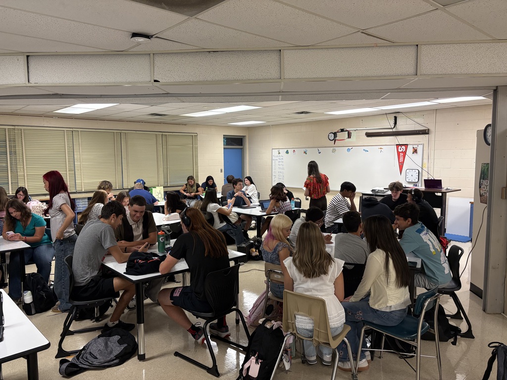 Ms. Isenhour works with the sophomores in Advisory