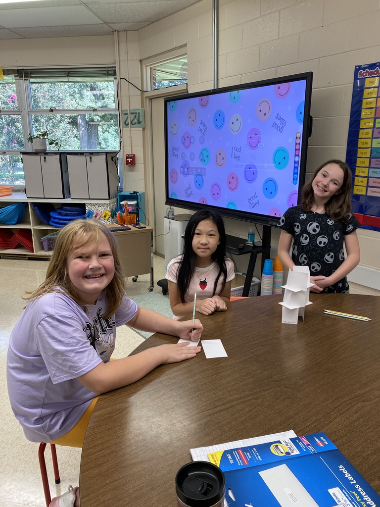 Mrs. King's 4th graders doing icebreakers to kick off the school year