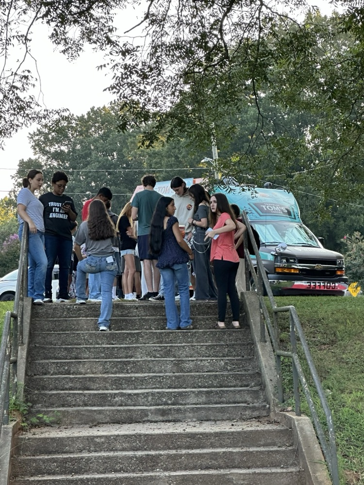 Tom’s Coffee Truck sells coffee to our students 