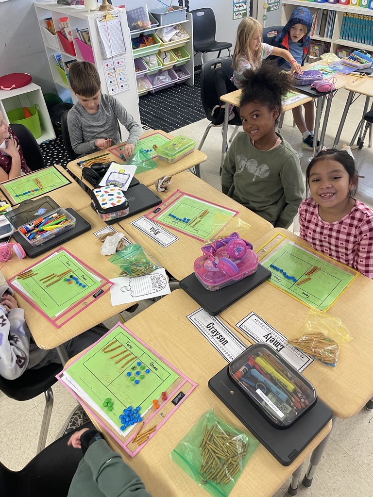 🥨🍫 Math you can see, touch, and EAT! 🍫🥨 Mrs. Almanza’s 2nd graders had a delicious way to review adding and subtracting two-digit numbers today! Students used pretzels and M&Ms as base-ten blocks to model tens and ones while practicing their math skills. Who says math can’t be fun and tasty?! 😋➕➖ Way to go, Shuford OWLs! 🦉💙💛