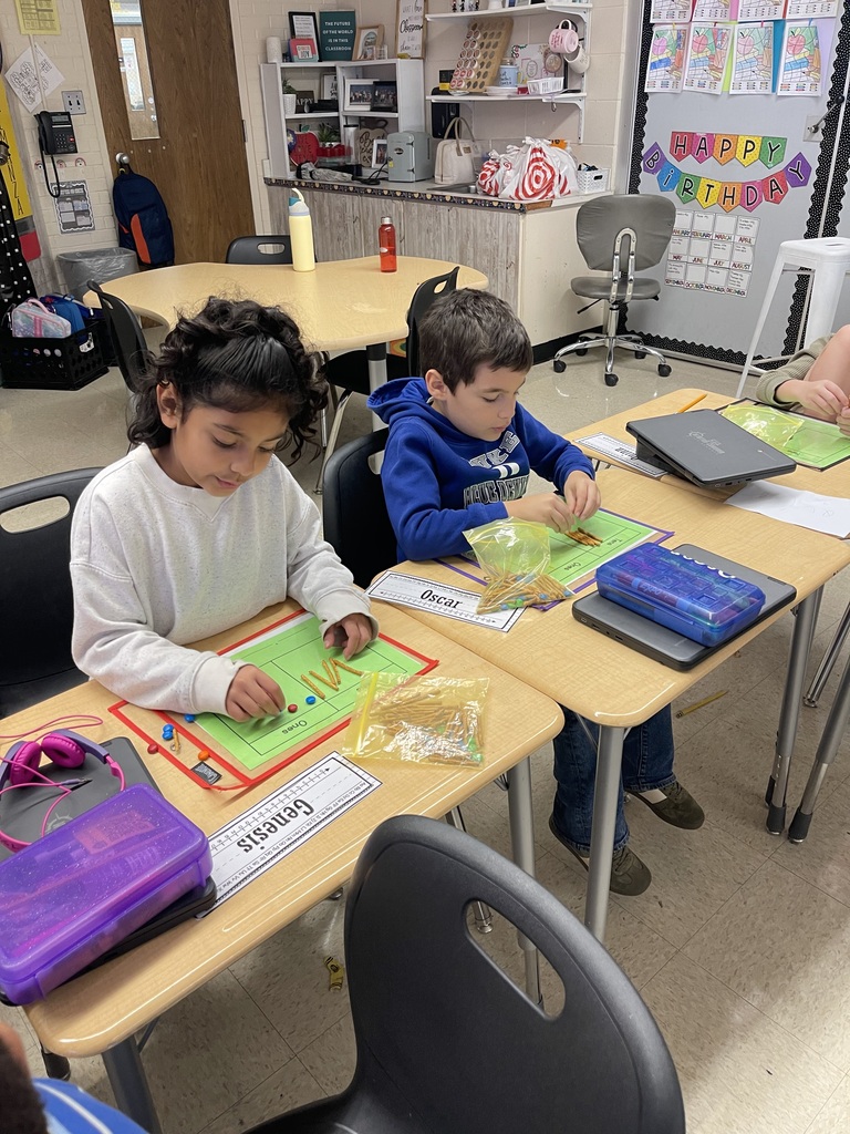 🥨🍫 Math you can see, touch, and EAT! 🍫🥨 Mrs. Almanza’s 2nd graders had a delicious way to review adding and subtracting two-digit numbers today! Students used pretzels and M&Ms as base-ten blocks to model tens and ones while practicing their math skills. Who says math can’t be fun and tasty?! 😋➕➖ Way to go, Shuford OWLs! 🦉💙💛
