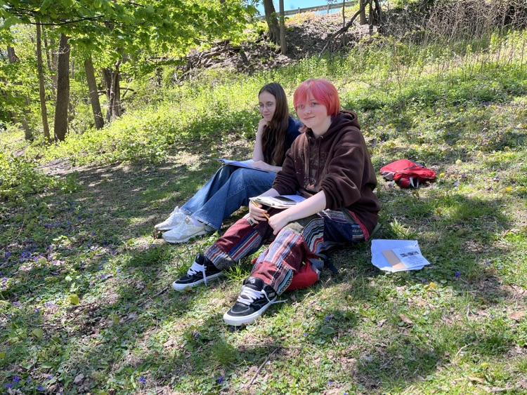 Spanish Class on the nature Trail 