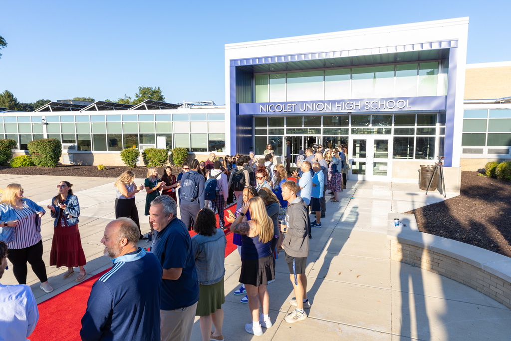 students walking down the red carpet