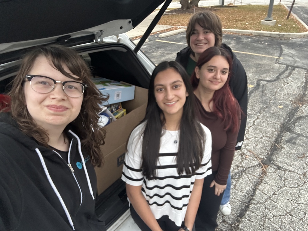 students smiling for a picture