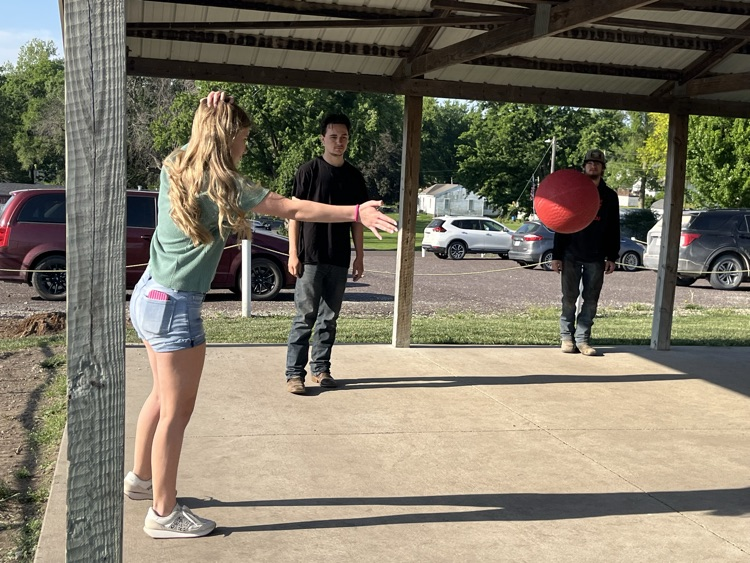 4 square action!