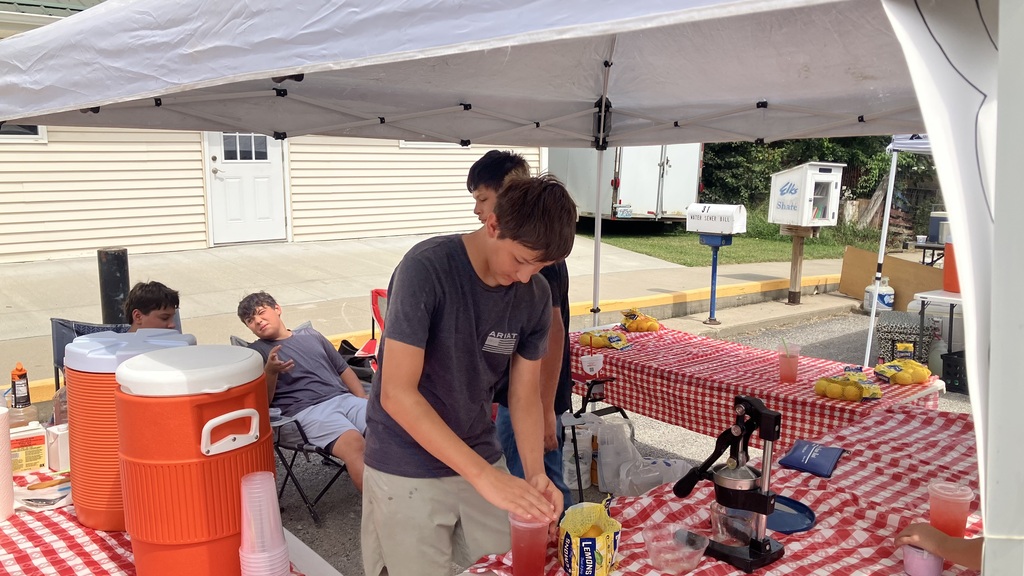 8th grade working the fair