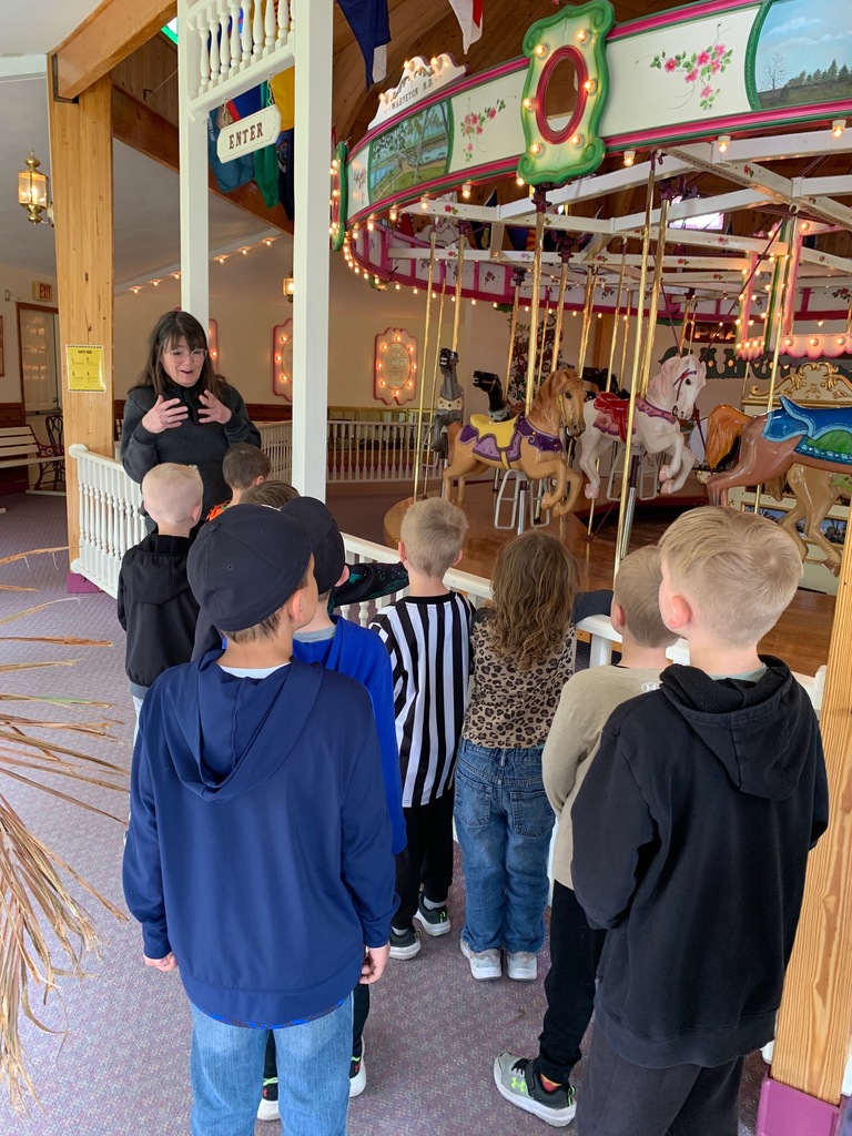 NCE Students visiting the Zoo!