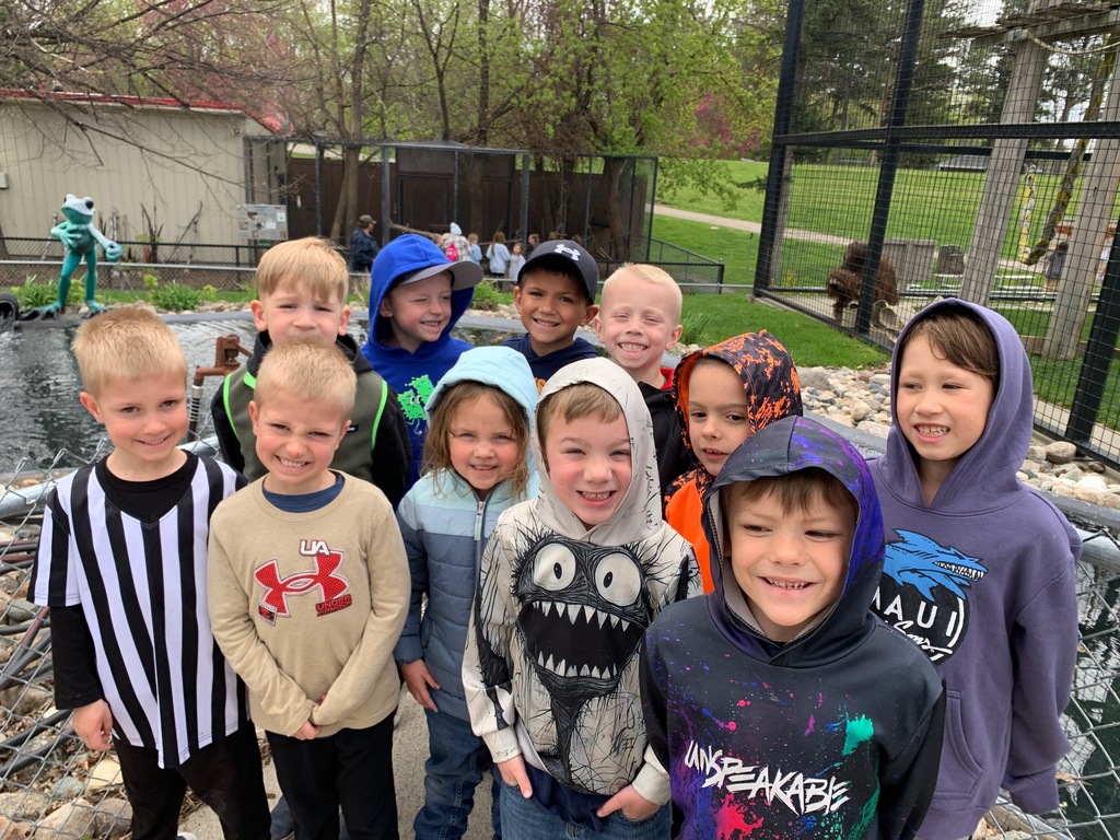 NCE Students visiting the Zoo!