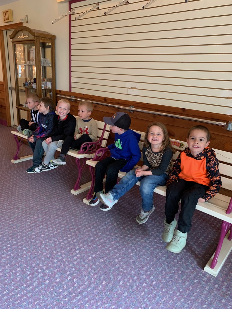 NCE Students visiting the Zoo!