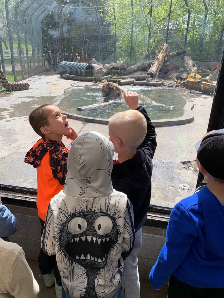 NCE Students visiting the Zoo!