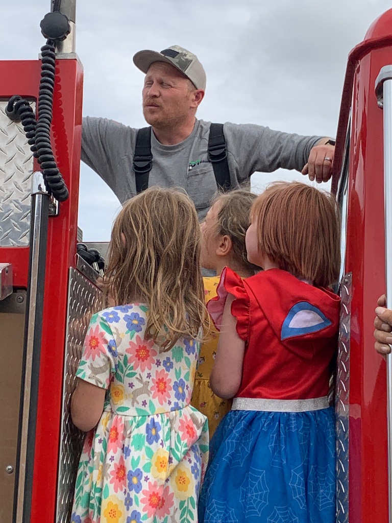 Twin Valley Fire Department visited Kindergarteners