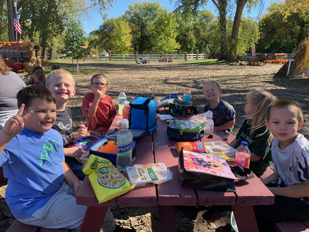 Kindergarten Field Trip - Buffalo River Pumpkin Patch