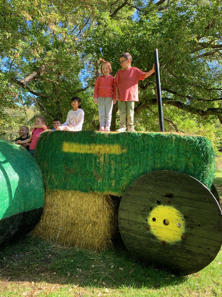 Kindergarten Field Trip - Buffalo River Pumpkin Patch