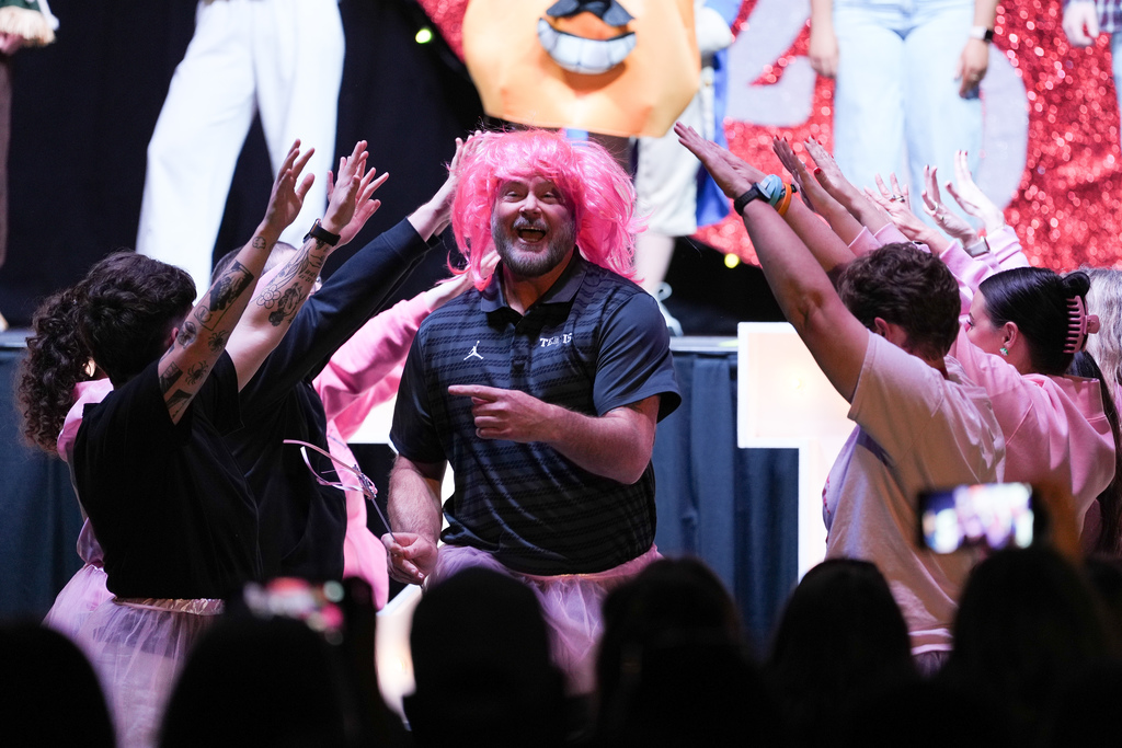 Various photos of SPUD closing ceremonies.