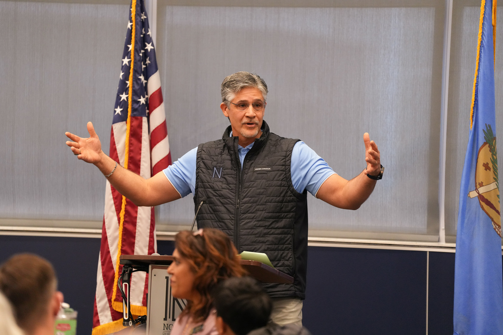 Various photos from the mayor's interfaith breakfast.