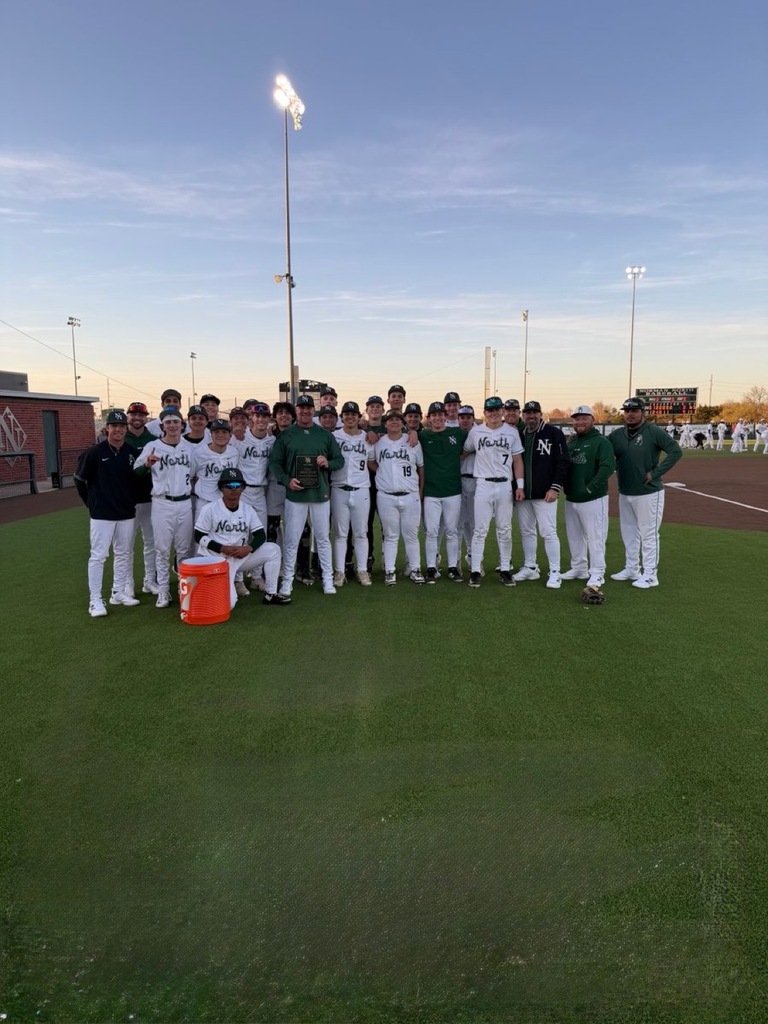 Picture of Norman North Head Baseball Coach Brian Aylor and team celebrating his 500th win