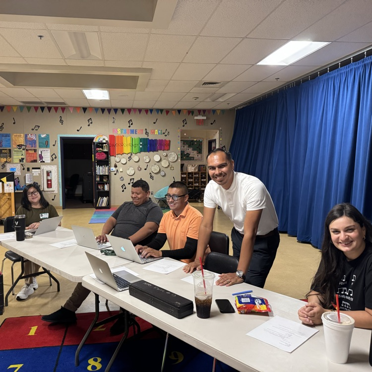 teachers collaborating together