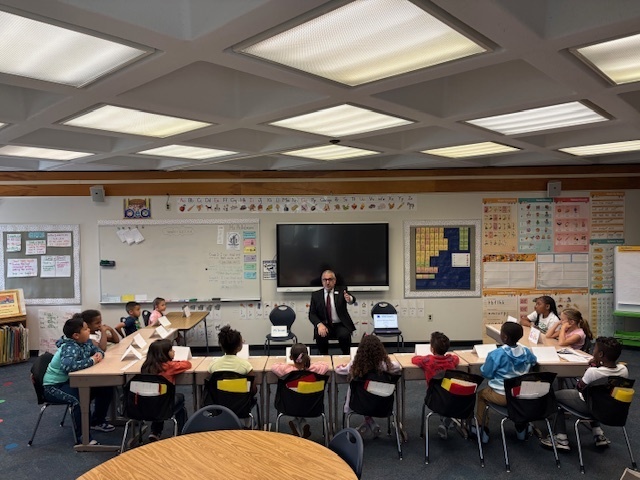 Student Advisory Council meeting with Mr. Dormer.