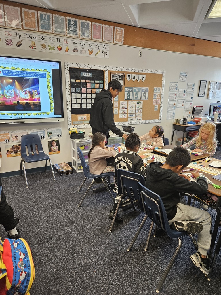 High School Raices students celebrated Hispanic Heritage Month with our First Grade students.