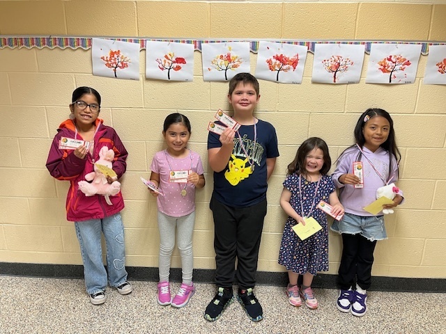 The Golden Paw Winners.