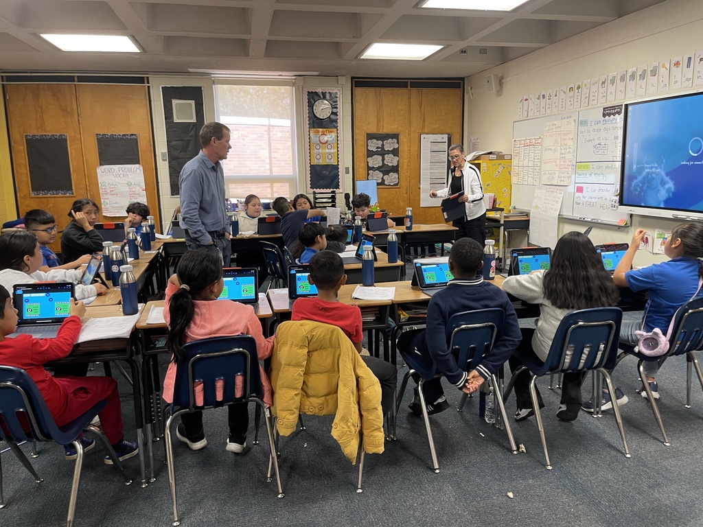 Learning how to use the iPad in a meaningful way with Apple. 