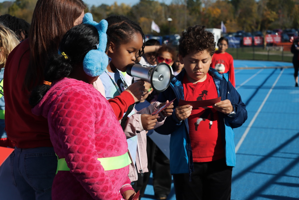 Cole Manor Students reading at the Walk - A - Thon.