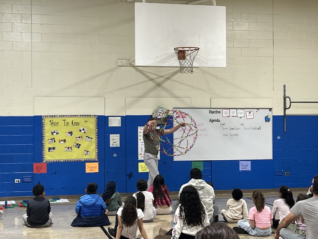 Students and families at Hancock Gets Healthy night