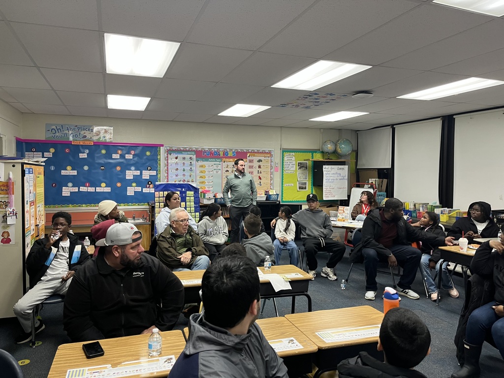 Fluxspace speaker and families at the Science Workshop