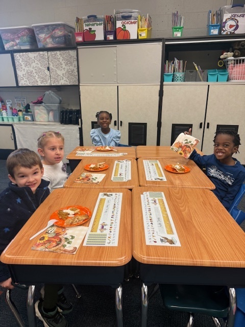 Kindergarten Pie Tasting pictures.