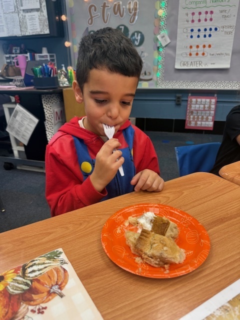 Kindergarten Pie Tasting pictures.