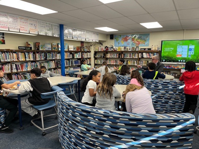 Cole Manor Student Advisory Council meeting with Mr. Dormer