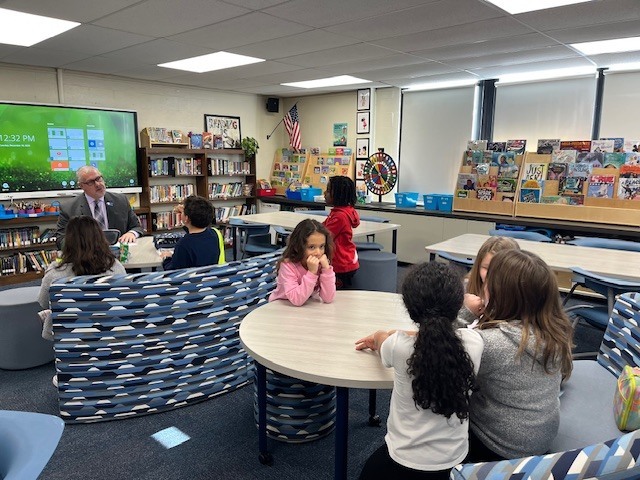 Cole Manor Student Advisory Council meeting with Mr. Dormer