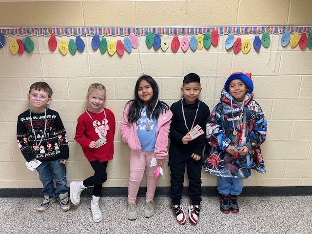 The Golden Paw Winners.