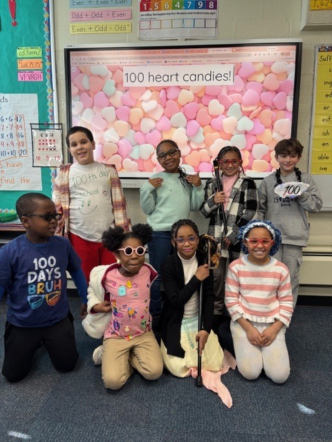 2nd Grade Students Celebrating the 100th Day