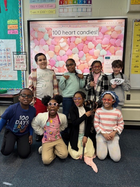 2nd Grade Students Celebrating the 100th Day