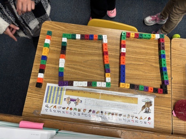 Number 100 Made Out of Cubes