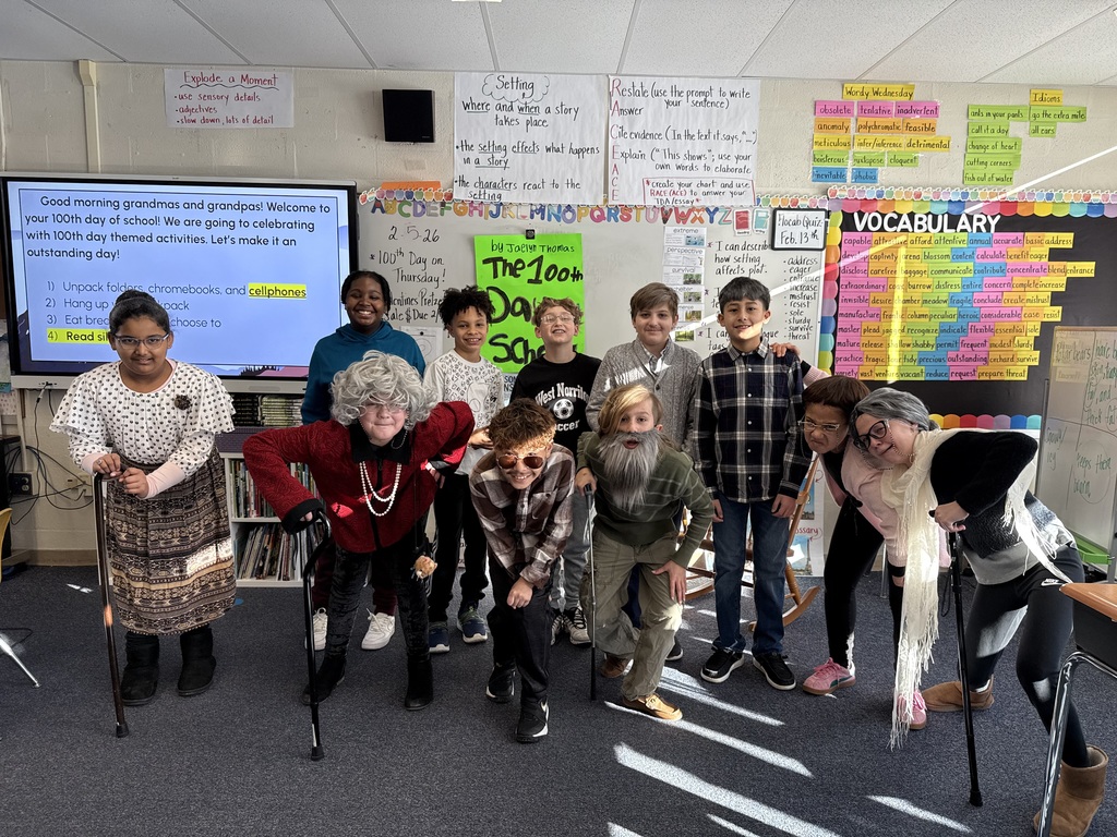 4th Grade Students Celebrating the 100th Day