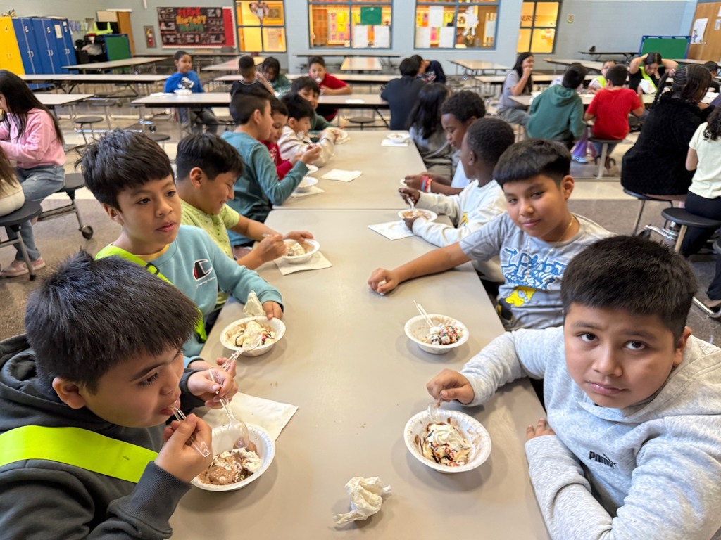 4th Grade students enjoying their ice cream.