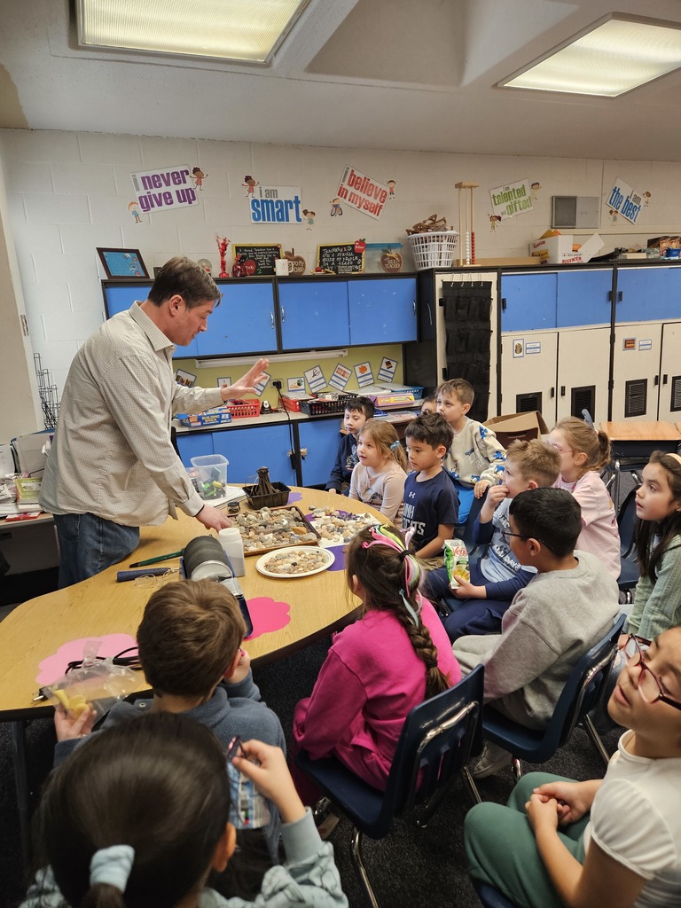 Students learning about rocks. 