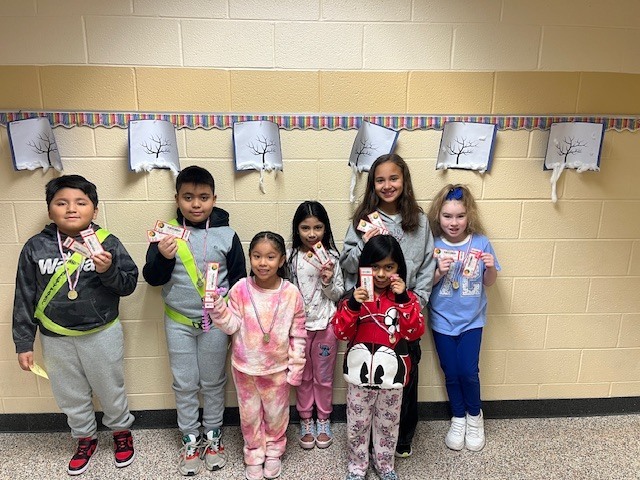 The Golden Paw Winners.