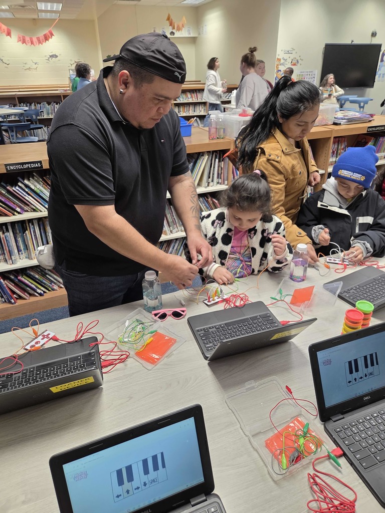 STEM activity at Read, Create, Innovate.