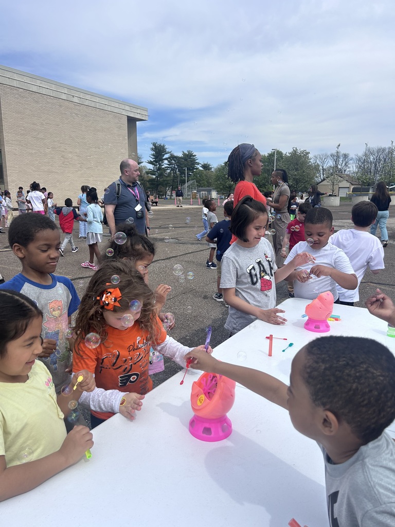 Paul Fly bubble extravaganza celebrating Autism Acceptance month!