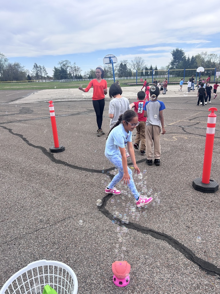 Paul Fly bubble extravaganza celebrating Autism Acceptance month!