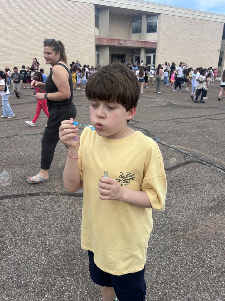 Paul Fly bubble extravaganza celebrating Autism Acceptance month!
