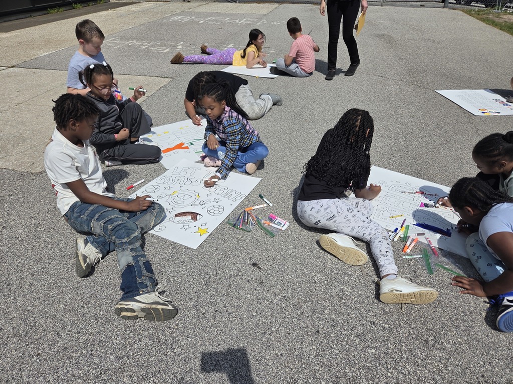 Third grade students creating field day poster together!