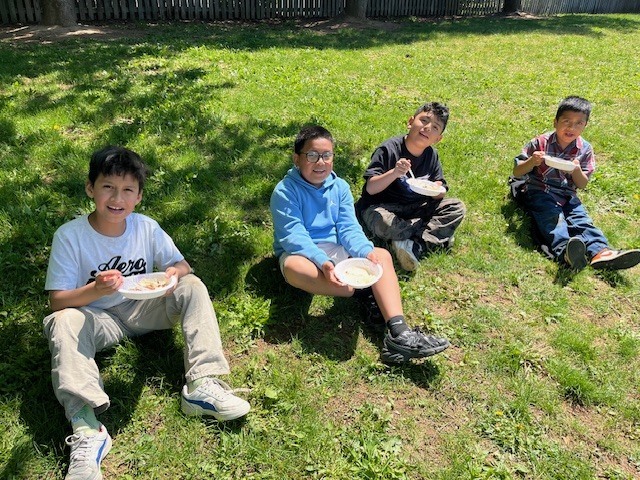 Cole Manor 3rd grade students enjoying a PSSA ice cream party.