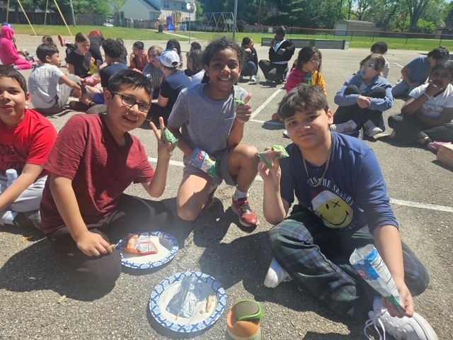 Fourth Grade Students at the PSSA Pizza Party