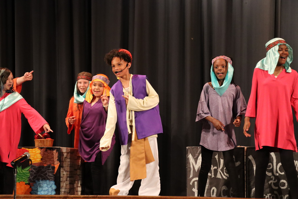 Fourth Grade Student performing in The Aladdin Kids Musical 