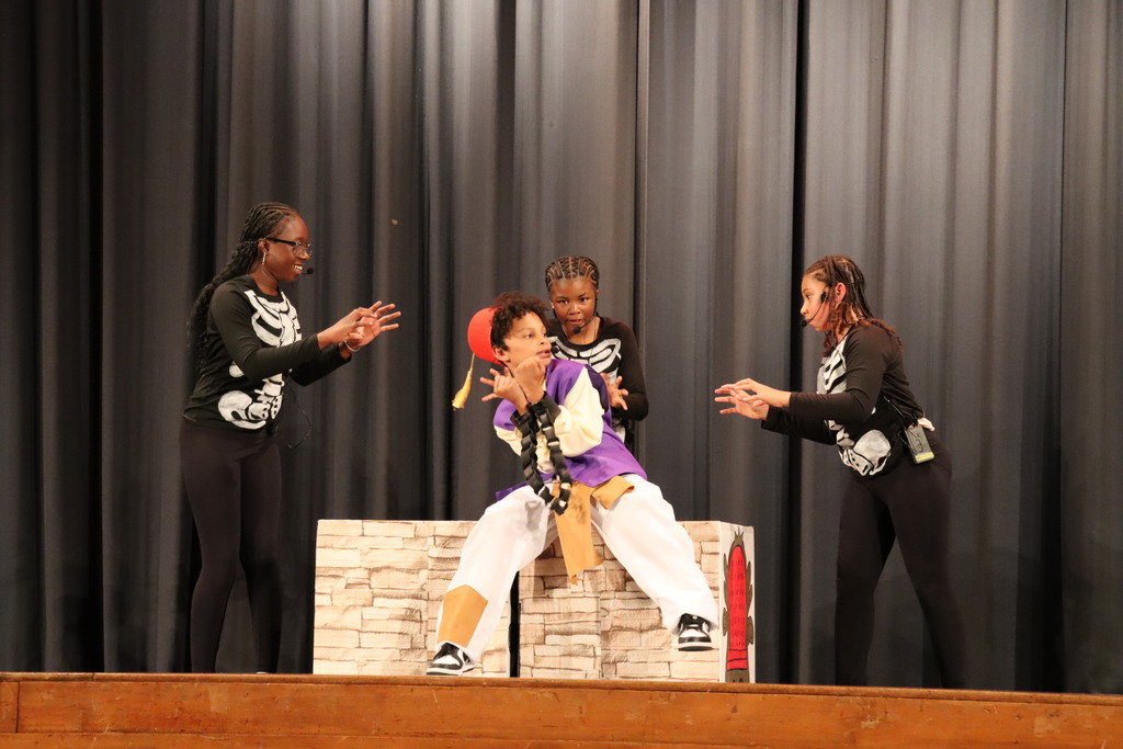 Fourth Grade Student performing in The Aladdin Kids Musical 